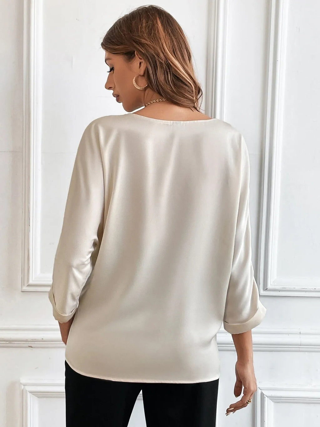 Blusa Lisa Manga 3/4 com Decote em V - Fiorenze