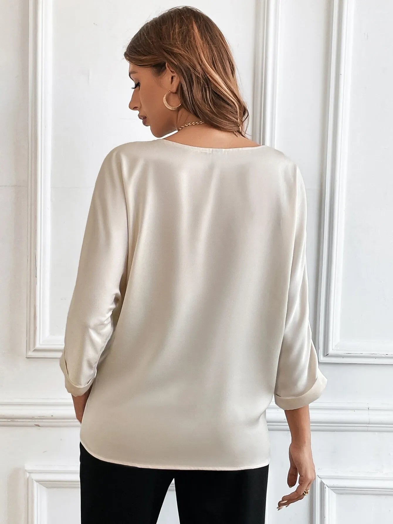 Blusa Lisa Manga 3/4 com Decote em V - Fiorenze