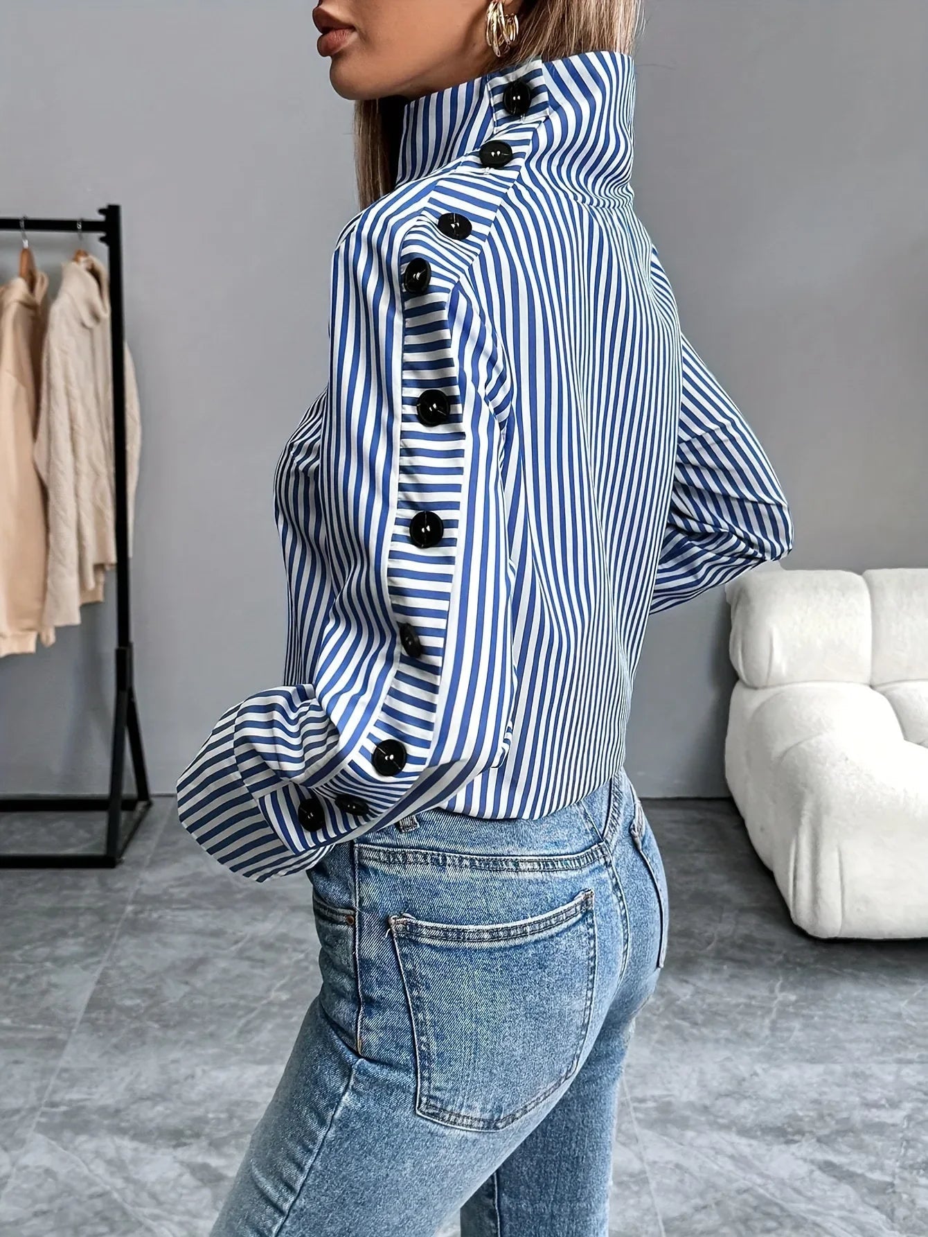 Blusa de Poliéster Listrada com Gola Alta Fiorenze