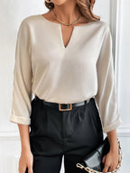 Blusa Lisa Manga 3/4 com Decote em V - Fiorenze