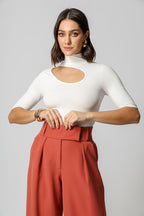 Blusa Detalhe Vazado No Ombro Julia