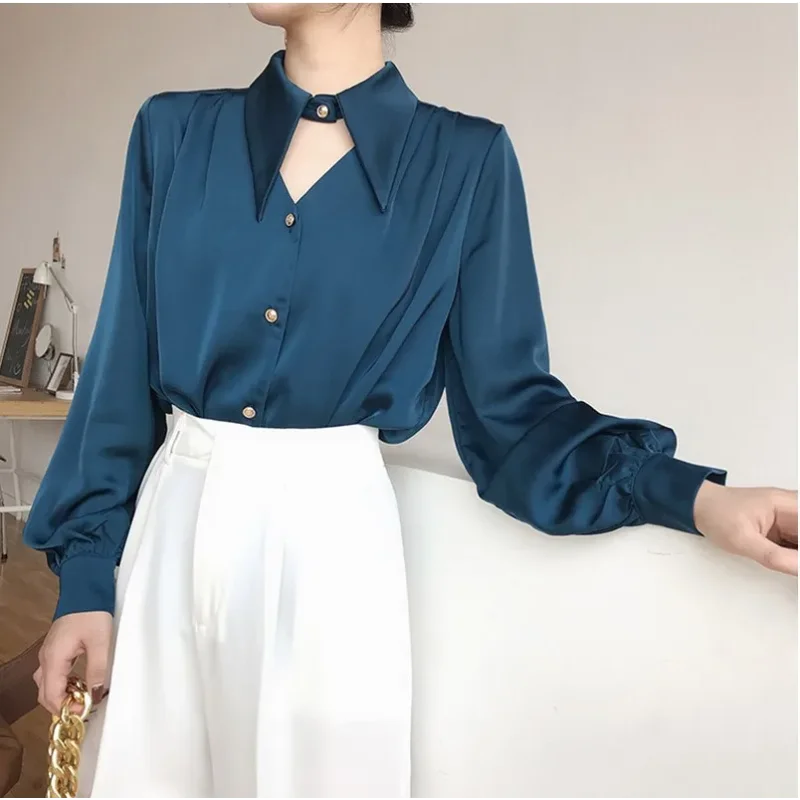 Blusa Social em Cetim com Gola Clássica e Botões Fiorenze