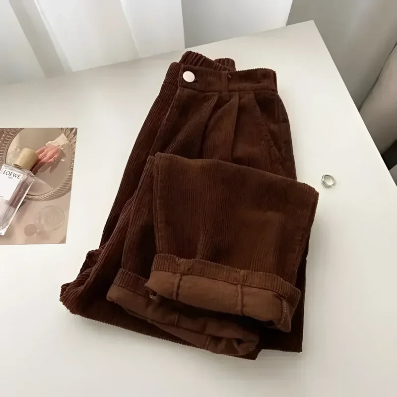 Calça Reta de Cintura Alta em Veludo Cotelê para Outono Fiorenze